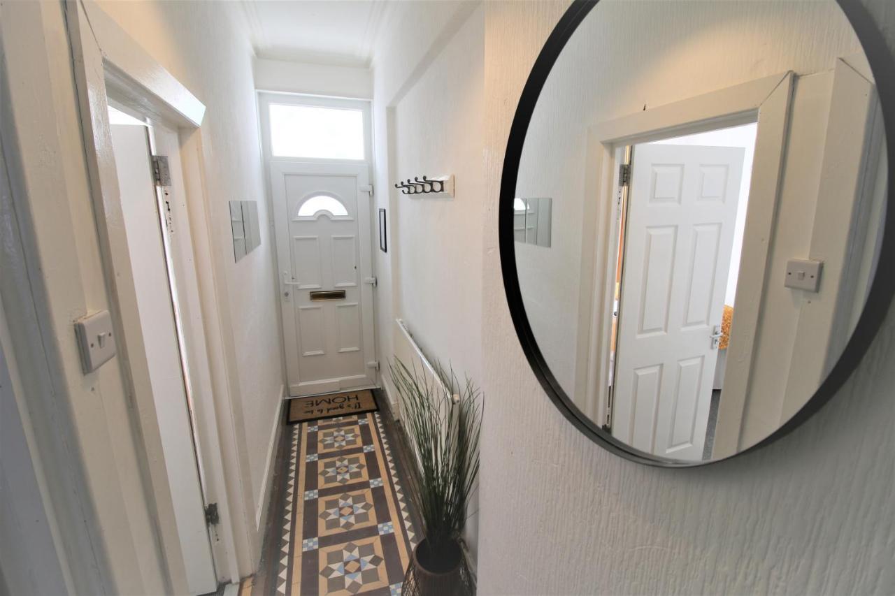 Three Bedroom Townhouse - Free Local Parking - By Property Promise คาร์ดิฟฟ์ ภายนอก รูปภาพ
