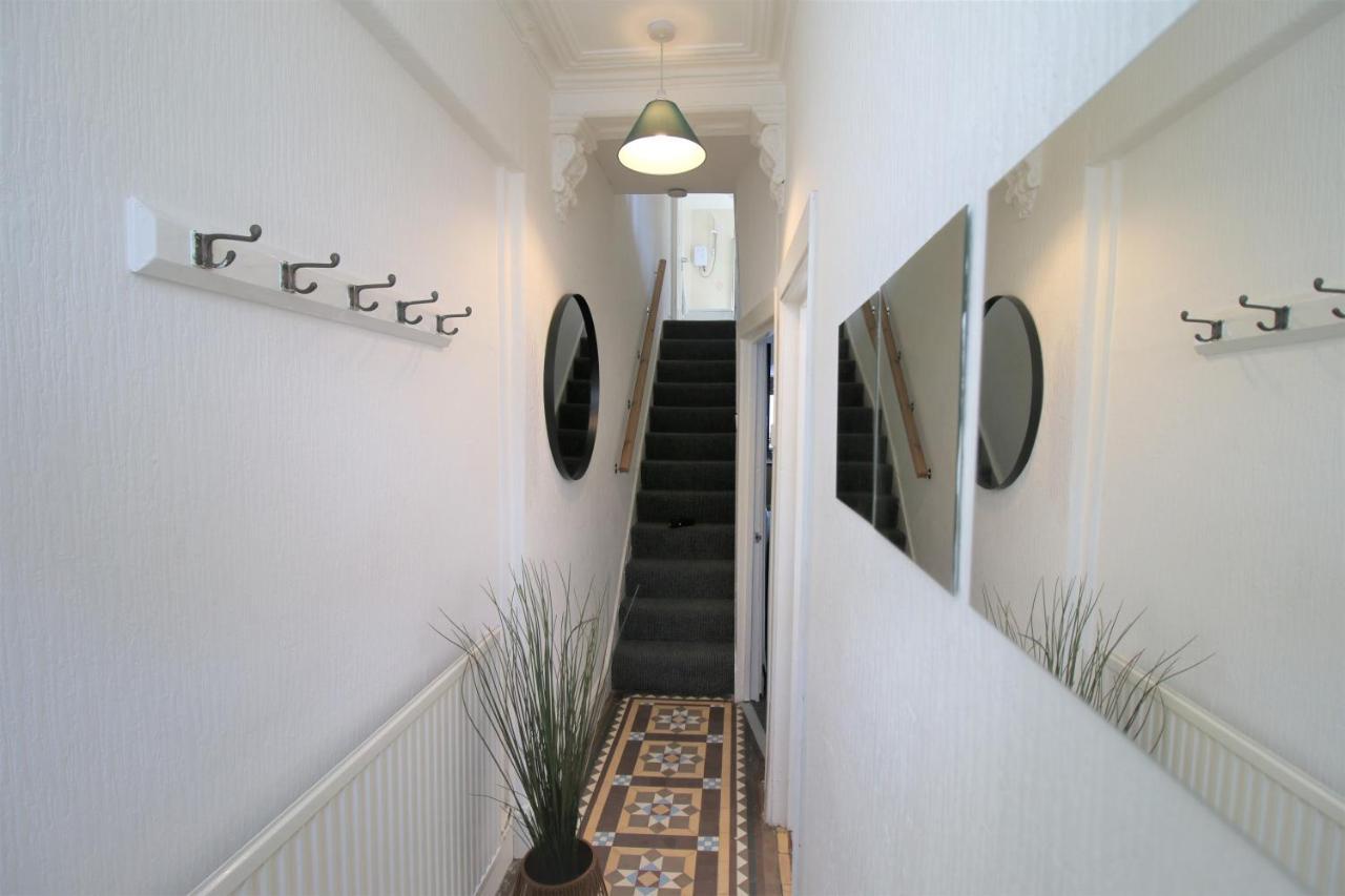 Three Bedroom Townhouse - Free Local Parking - By Property Promise คาร์ดิฟฟ์ ภายนอก รูปภาพ